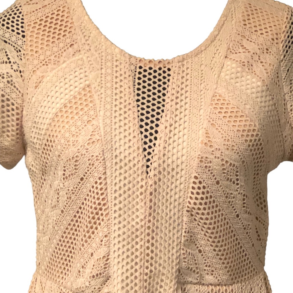 BKE Cream Lace Peplum Blouse size Large - Picture 8 of 10
